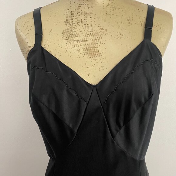 Vintage Slip - Picture 3 of 6